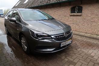 Opel Astra Sport Tourer 1.0 Online Edition picture 3