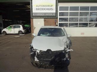 Voiture accidenté Renault Clio Clio IV (5R), Hatchback 5-drs, 2012 0.9 Energy TCE 90 12V 2019/1