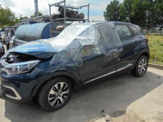 Damaged car Renault Captur Captur (2R), SUV, 2013 0.9 Energy TCE 12V 2017/1