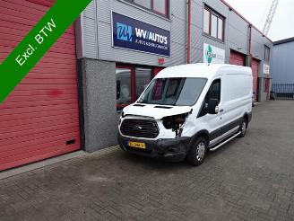 damaged machines Ford Transit 310 2.2 TDCI L2H2 Trend 3 zits airco 2015/1