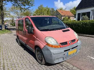 damaged commercial vehicles Renault Trafic 1.9 dCi 100 DC 2004/6