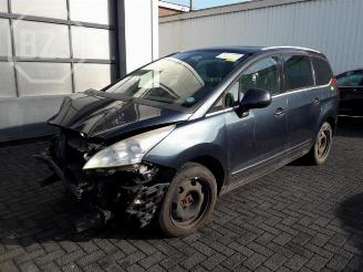Damaged car Peugeot 5008 5008 I (0A/0E), MPV, 2009 / 2017 1.6 HDiF 16V 2011