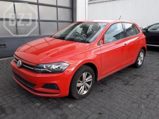 Salvage car Volkswagen Polo Polo VI (AW1), Hatchback 5-drs, 2017 1.0 MPi 12V 2019/5