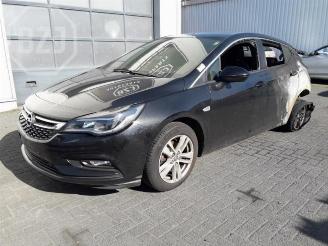 krockskadad bil auto Opel Astra Astra K, Hatchback 5-drs, 2015 / 2022 1.4 Turbo 16V 2017
