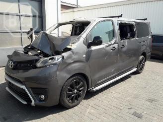 damaged passenger cars Toyota ProAce ProAce, Van, 2016 2.0 D-4D 177 16V Worker 2020