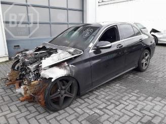 uszkodzony samochody osobowe Mercedes C-klasse C (W205), Sedan, 2013 C-180 1.6 16V 2015/1