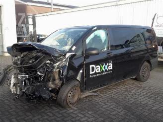 damaged commercial vehicles Mercedes Vito Vito Tourer (447.7), Bus, 2014 2.2 114 CDI 16V 2018/5