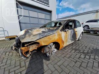 Damaged car Volkswagen Golf Golf VII (AUA), Hatchback, 2012 / 2021 1.6 TDI BlueMotion 16V 2016/5