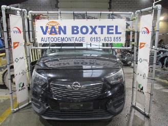 dañado vehículos comerciales Opel Combo  2019/1