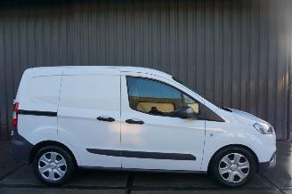 dommages fourgonnettes/vécules utilitaires Ford Transit Courier Van 1.5 TDCI 55kW Achteruitrijcamera Trend 2019/8