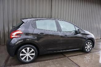 Peugeot 208 1.4 e-HDi 50kW Blue Lease picture 4