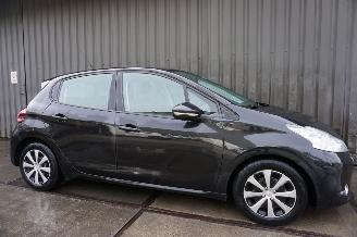 Peugeot 208 1.4 e-HDi 50kW Blue Lease picture 2