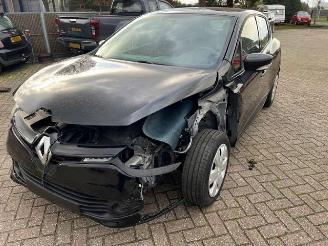 Auto incidentate Renault Clio  2015/11