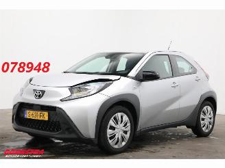 Toyota Aygo 1.0 VVT-i MT play ACC Airco Camera Bluetooth 20.539 km! picture 1