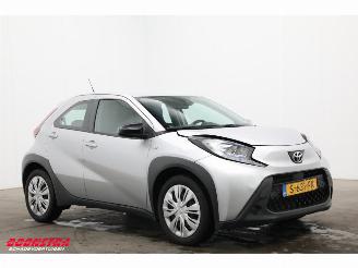 Toyota Aygo 1.0 VVT-i MT play ACC Airco Camera Bluetooth 20.539 km! picture 2