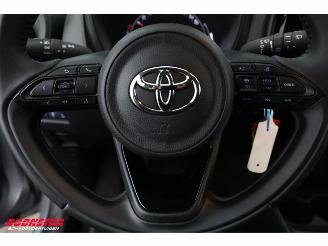 Toyota Aygo 1.0 VVT-i MT play ACC Airco Camera Bluetooth 20.539 km! picture 17
