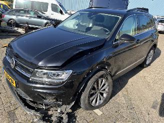uszkodzony samochody osobowe Volkswagen Tiguan 1.5 TSI Highline  Automaat 2020/8