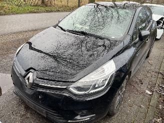 Renault Clio 0.9 TCE   5 Drs picture 1