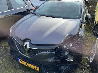 Salvage car Renault Clio 1.0 TCE Zen 2021/9