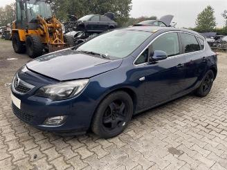 skadebil bromfiets Opel Astra Astra J (PC6/PD6/PE6/PF6), Hatchback 5-drs, 2009 / 2015 1.4 Turbo 16V 2011/3