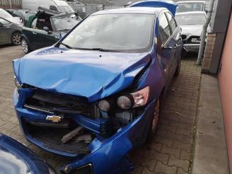 uszkodzony samochody osobowe Chevrolet Aveo Aveo (300), Sedan, 2006 / 2015 1.4 16V 2012