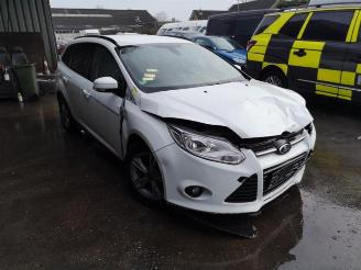 Salvage car Ford Focus Focus 3 Wagon, Combi, 2010 / 2020 1.0 Ti-VCT EcoBoost 12V 100 2014/1