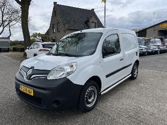 damaged commercial vehicles Renault Kangoo 1.5 DCI ENERGY COMFORT, AIRCO, N.A.P., PDC. EURO 5 2016/11