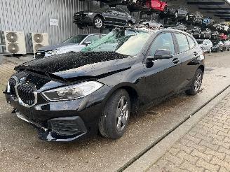 danneggiata carrello BMW 1-serie 118i 2019/9