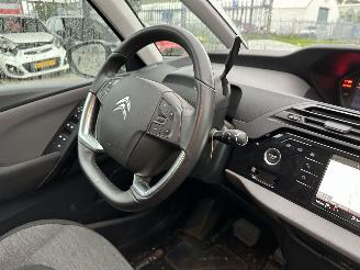 Citroën C4-picasso 1.2 Puretech 96KW Autom. Clima Navi Led Business NAP picture 12