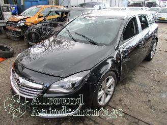 Auto incidentate Opel Insignia Insignia Sports Tourer Combi 2.0 CDTI 16V 120 ecoFLEX (A20DTE(Euro 5))=
 [88kW]  (03-2012/06-2015) 2014
