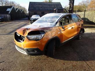 uszkodzony samochody ciężarowe Opel Crossland Crossland/Crossland X, SUV, 2017 1.2 Turbo 12V Euro 6 2018/1
