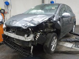 uszkodzony samochody osobowe Peugeot 208 208 I (CA/CC/CK/CL) Hatchback 1.2 Vti 12V PureTech 82 (EB2F(HMZ)) [60k=
W]  (03-2012/12-2019) 2013/5