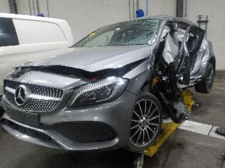 damaged commercial vehicles Mercedes A-klasse A (W176) Hatchback 1.6 A-180 16V (M270.910) [90kW]  (09-2012/05-2018) 2018/2