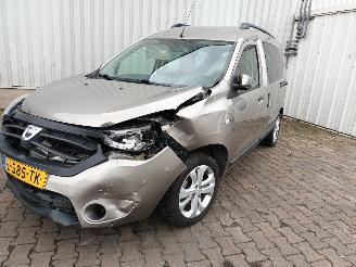 uszkodzony samochody osobowe Dacia Dokker Dokker (0S) MPV 1.2 TCE 16V (H5F-408) [85kW]  (11-2012/...) 2014/2