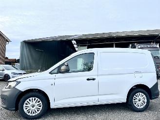 danneggiata veicoli commerciali Volkswagen Caddy Cargo 2.0 TDI 75pk 6-bak Eco.Business - nap - clima - cruise - lichtsensor - Apple CarPlay + Android - stuurbediening 2024/1