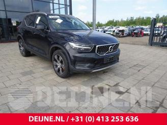 dommages fourgonnettes/vécules utilitaires Volvo XC40 XC40 (XZ), Hatchback 5-drs, 2017 2.0 B4 16V Mild Hybrid Geartronic AWD 2022/2