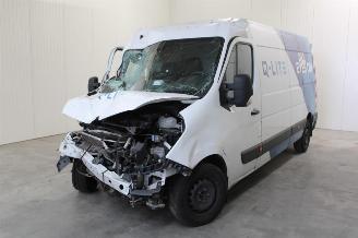 damaged passenger cars Renault Master  2019/6