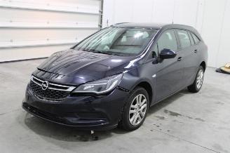 damaged commercial vehicles Opel Astra  2019/2