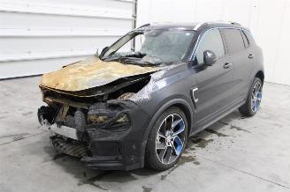 Damaged car Lynk & Co 01  