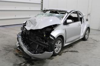 Damaged car Toyota Yaris  2020/11