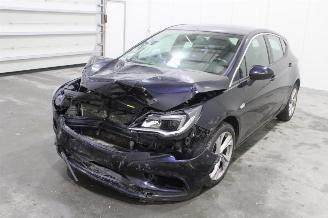 uszkodzony samochody osobowe Opel Astra  2019/6