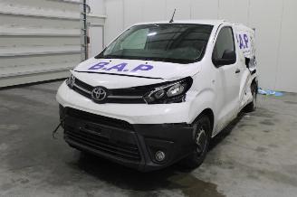 Käytetyt passenger cars Toyota ProAce CITY 2021/10