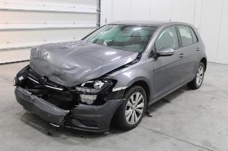 Voiture accidenté Volkswagen Golf  2019/8