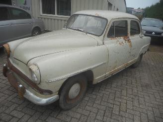 krockskadad bil auto Simca Aygo aronde 1957/1