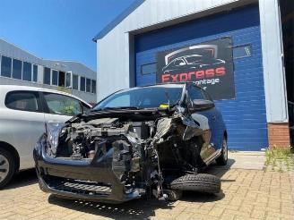 uszkodzony samochody osobowe Peugeot 108 108, Hatchback, 2014 1.0 12V 2016/5