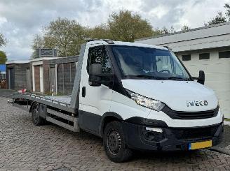Iveco Daily Oprijwagen 35S16 2.3 / AUTOMAAT picture 2