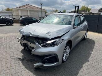 Vaurioauto  commercial vehicles BMW 1-serie i Advantage  DAB-Tuner ScheinLED 2021/5